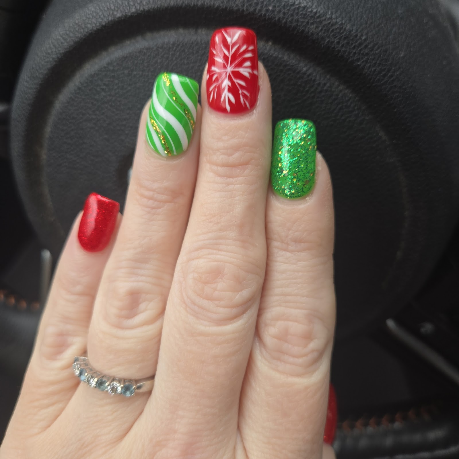 Mila Nails Salon nail photo 7